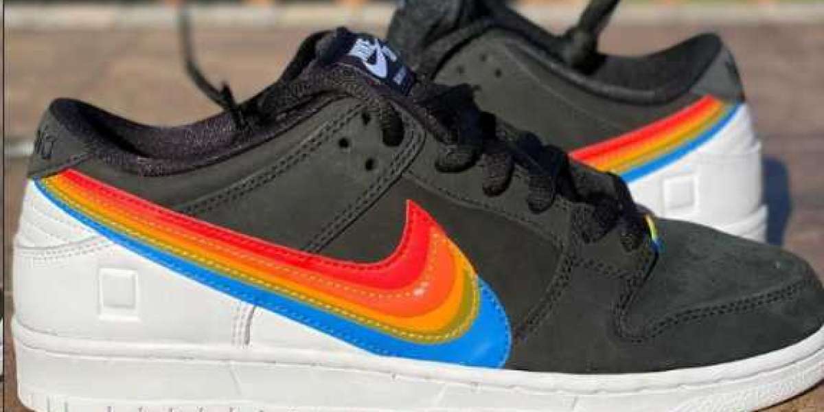 De regenboog ontketenen: De Nike Dunk Low SB Polaroid