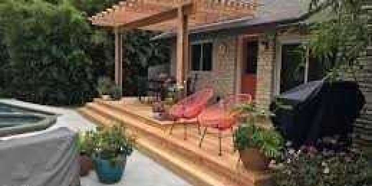 20 decking materials for aesthetic outdoor spaces