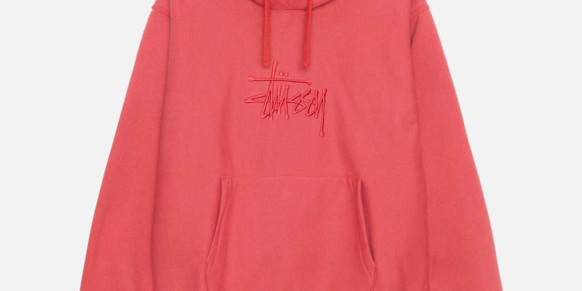 Why Are Fashion Enthusiasts Buzzing About the Stussy Store Officials x SP5DER Hoodie?