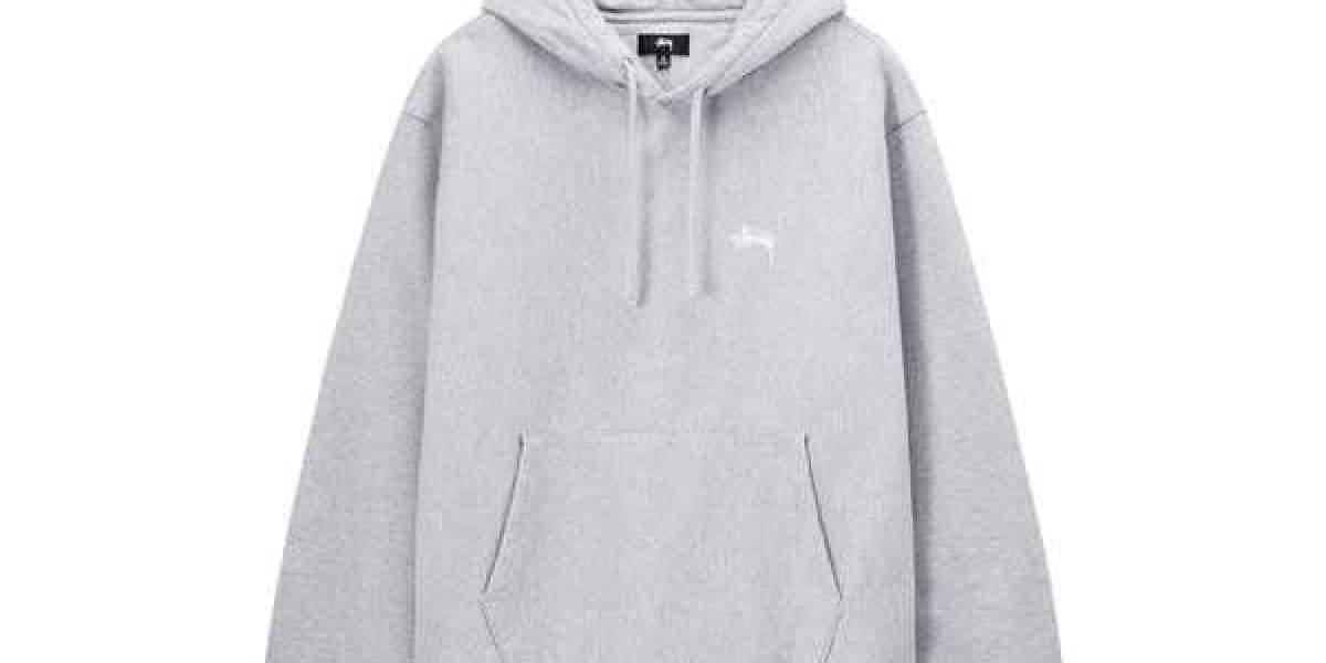 The Gray Stussy Hoodie: A Fashion Staple in France