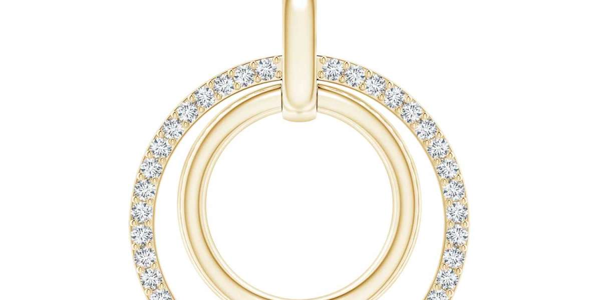 The Allure of Circle Pendants: A Must-Have for Women