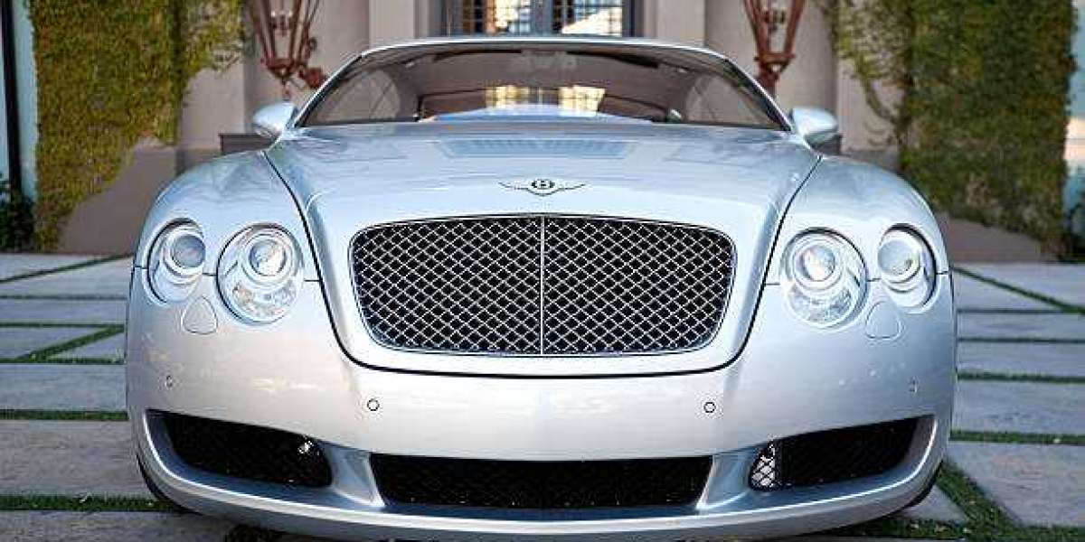 What Are the Benefits of Renting a Bentley in Dubai?